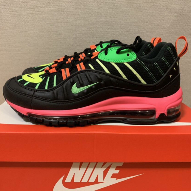 NIKE(ナイキ)のNIKE AIR MAX 98 NEON US9.5 メンズの靴/シューズ(スニーカー)の商品写真