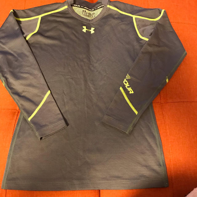 UNDER ARMOUR(アンダーアーマー)のアンダーアーマー キッズ/ベビー/マタニティのキッズ服男の子用(90cm~)(Tシャツ/カットソー)の商品写真