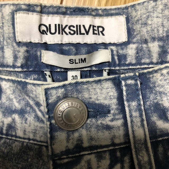 QUIKSILVER(クイックシルバー)のQUIKSILVER クイックシルバー デニムハーパン メンズのパンツ(ショートパンツ)の商品写真