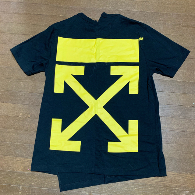 美品 オフホワイト Tシャツ XS