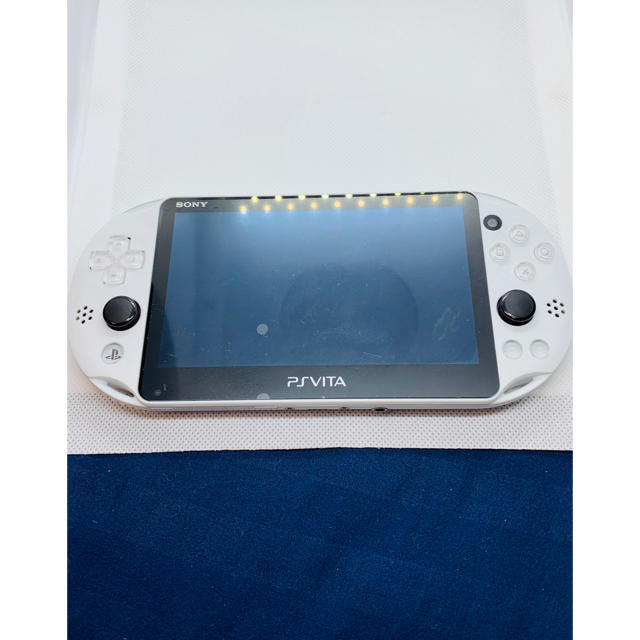 本物新品保証】 PlayStation®Vita PCH-2000シリーズ ホワイト