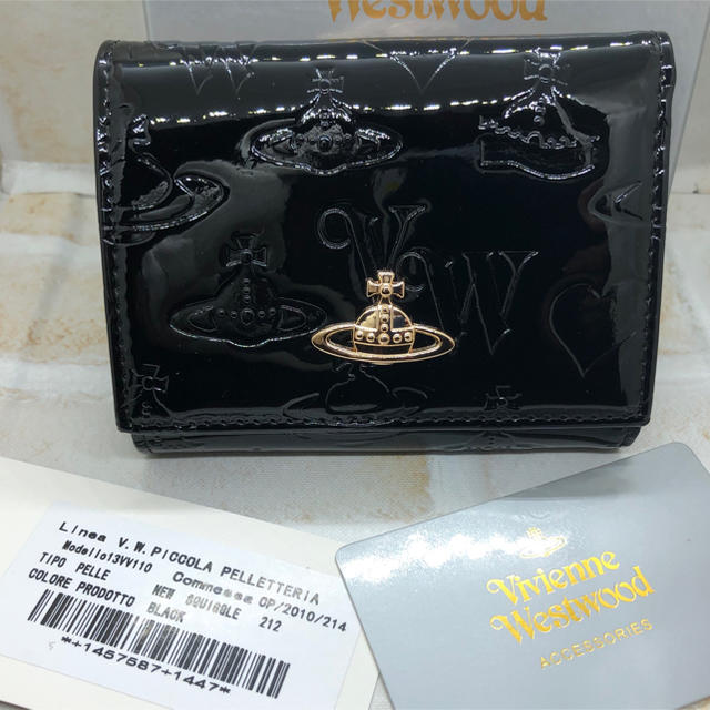 Vivienne Westwood - ヴィヴィアンウエストウッド エナメル 三つ折り 財布 新品未使用の通販 by ぷーちゃん's shop｜ヴィヴィアンウエストウッドならラクマ