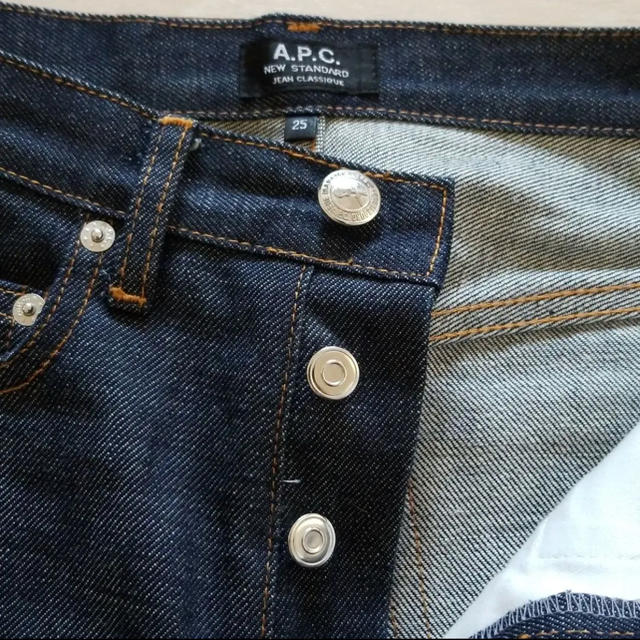 A.P.C(アーペーセー)のA.P.C.  ニュースタンダードデニム メンズのパンツ(デニム/ジーンズ)の商品写真