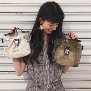 マウジー(moussy)の限定価格！店舗限定ノベルティ♡MOUSSYクリアショルダーバッグ♡クリアバッグ(ショルダーバッグ)