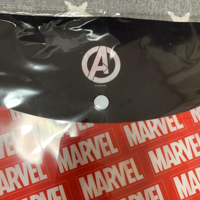 MARVEL(マーベル)のMARVEL ボタン付きファイル エンタメ/ホビーのアニメグッズ(クリアファイル)の商品写真