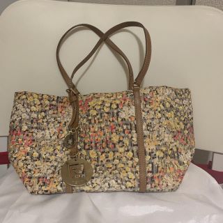 フェンディ(FENDI)の【最終値下げ】FENDI フェンディ ハンドバッグ(ハンドバッグ)