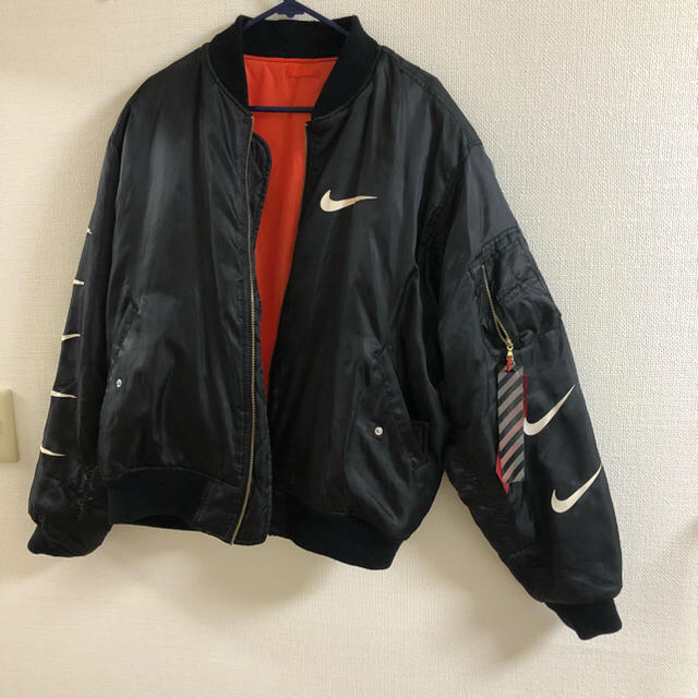 NIKE(ナイキ)のMA-1 レディースのジャケット/アウター(ミリタリージャケット)の商品写真