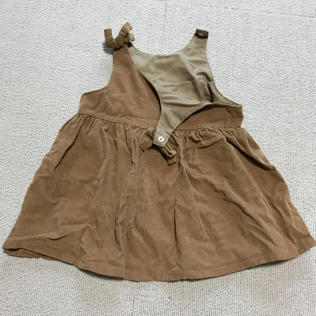 しまむら(シマムラ)のしまむら コーデュロイ トップス スカート セット キッズ/ベビー/マタニティのベビー服(~85cm)(ワンピース)の商品写真