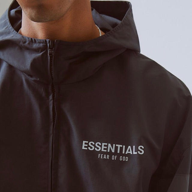 FEAR OF GOD(フィアオブゴッド)のSサイズ Fear Of God Essentials Zip Anorak メンズのジャケット/アウター(ナイロンジャケット)の商品写真