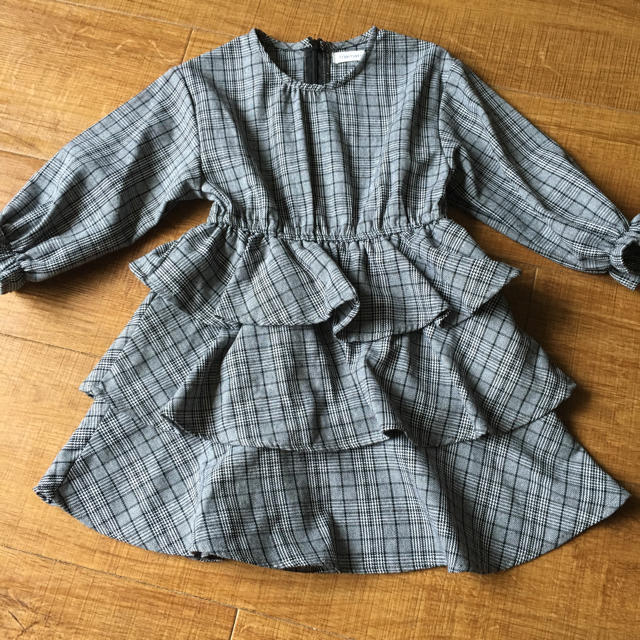 ♡ 3段フリル チェック ワンピース ♡ キッズ/ベビー/マタニティのキッズ服女の子用(90cm~)(ワンピース)の商品写真