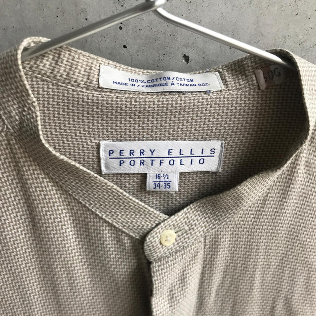 PERRY ELLIS(ペリーエリス)のperry ellis portfolio ノーカラーシャツ 総柄 メンズのトップス(シャツ)の商品写真