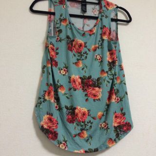 フォーエバートゥエンティーワン(FOREVER 21)の花柄 カット トップス♡♡(Tシャツ(半袖/袖なし))