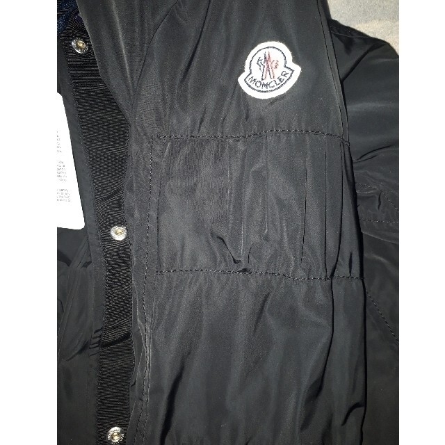 MONCLER(モンクレール)のMONCLER　ナイロンコート　TARAWA 黒　サイズ1  新品タグ付き レディースのジャケット/アウター(スプリングコート)の商品写真