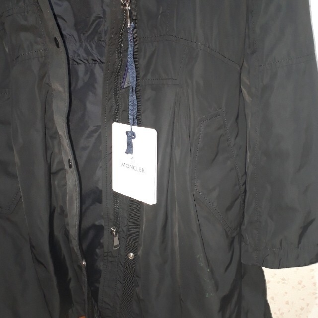 MONCLER(モンクレール)のMONCLER　ナイロンコート　TARAWA 黒　サイズ1  新品タグ付き レディースのジャケット/アウター(スプリングコート)の商品写真