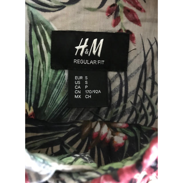 H&M(エイチアンドエム)のH&M 半袖シャツ アロハシャツ メンズのトップス(シャツ)の商品写真