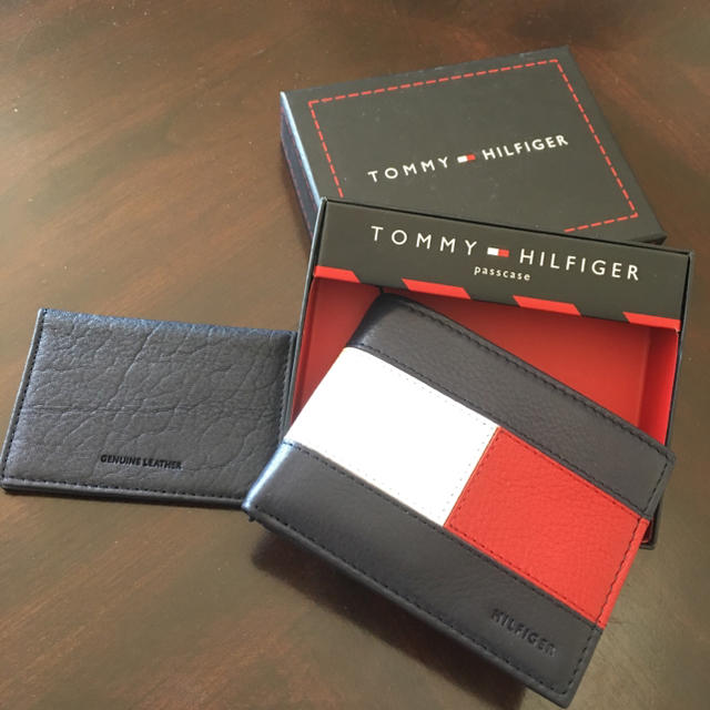 Tommy Hilfiger 超レア品 Tommy Hilfiger大人気のビッグロゴ二