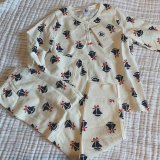 プチバトー(PETIT BATEAU)の☆プチバトー 19SS セール☆スウェット長袖パジャマ (パジャマ)