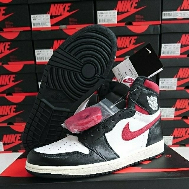 285㎝US105購入先新品未使用 黒タグ付 28.5㎝ JORDAN1 ナイキ ジョーダン ジムレッド