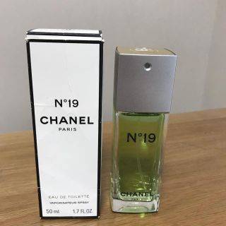 シャネル(CHANEL)の☆CHANEL シャネル 香水 No 19 50ml ☆(香水(女性用))