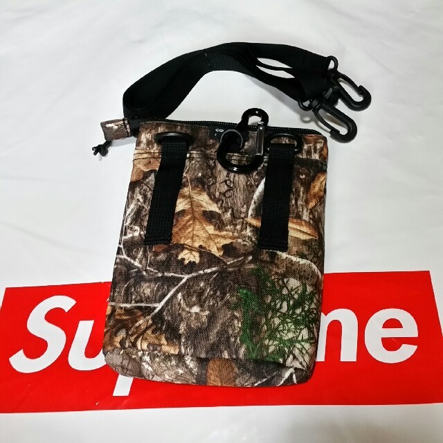 Supreme(シュプリーム)のSupreme Shoulder Bag Real Tree Camo  メンズのバッグ(ショルダーバッグ)の商品写真