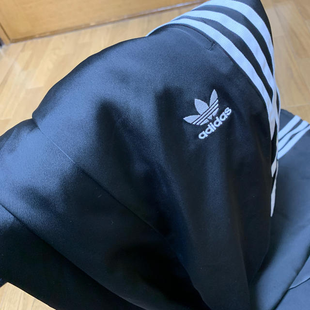 adidas ロング サテンスカート 2