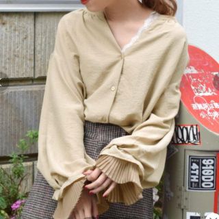 ダブルクローゼット(w closet)のwcloset 袖プリーツシャツブラウス(シャツ/ブラウス(長袖/七分))