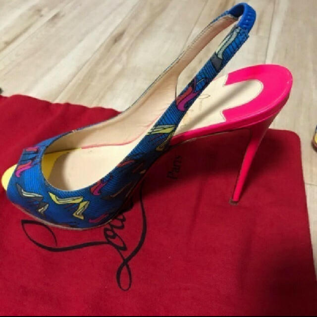 Christian Louboutin(クリスチャンルブタン)の定価108000円クリスチャンルブタン レディースの靴/シューズ(ハイヒール/パンプス)の商品写真