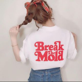 ユニクロ(UNIQLO)のUNIQLO ヴェルディ グラフィックTシャツ(Tシャツ(半袖/袖なし))