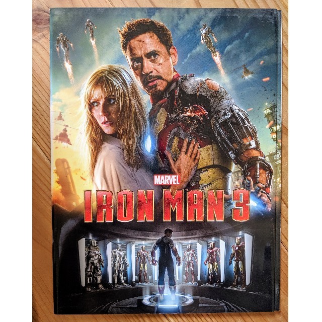 MARVEL(マーベル)の映画パンフレット MARVEL アイアンマン 3 IRON MAN 3 エンタメ/ホビーの雑誌(アート/エンタメ/ホビー)の商品写真