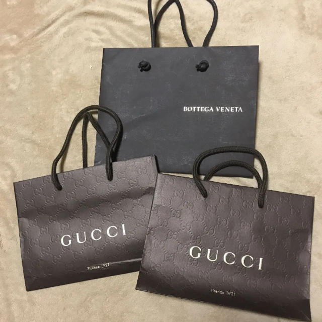 Bottega Veneta(ボッテガヴェネタ)のGUCCI &  BOTTEGAVENETA  紙袋 ショップ袋 レディースのバッグ(ショップ袋)の商品写真