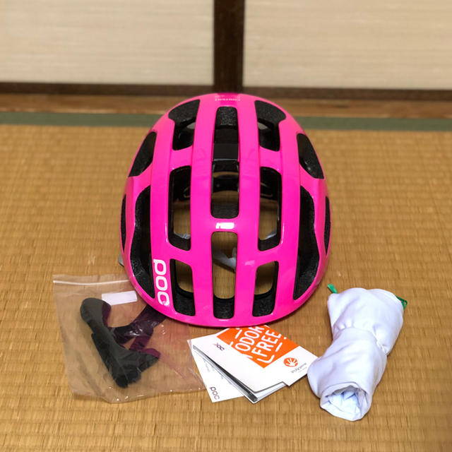 POC Octal Fluorescent Pink Mサイズ スポーツ/アウトドアの自転車(ウエア)の商品写真