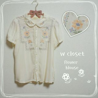 ダブルクローゼット(w closet)のお花刺繍 パフスリーブ ブラウス(シャツ/ブラウス(半袖/袖なし))