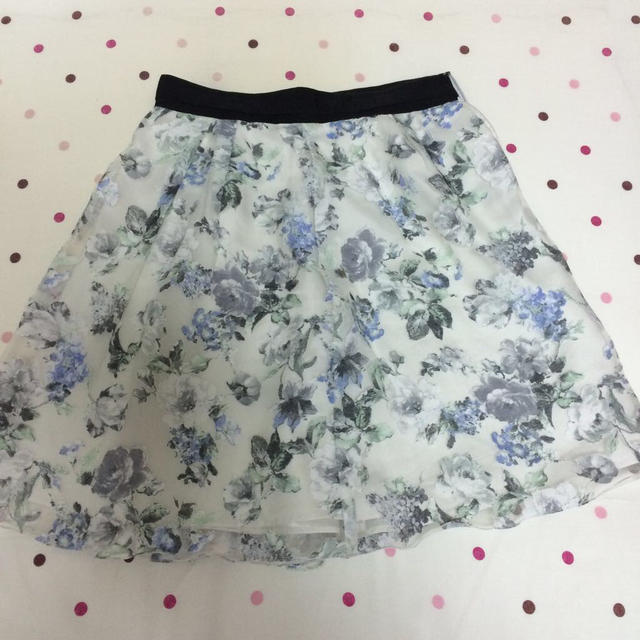 Apuweiser-riche(アプワイザーリッシェ)のアプワイザー 花柄スカート♡ レディースのスカート(ひざ丈スカート)の商品写真