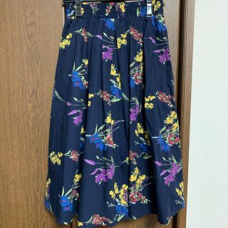 イッツデモ(ITS'DEMO)のジュリリン様専用♡美品♡フラワースカート ネイビー(ひざ丈スカート)