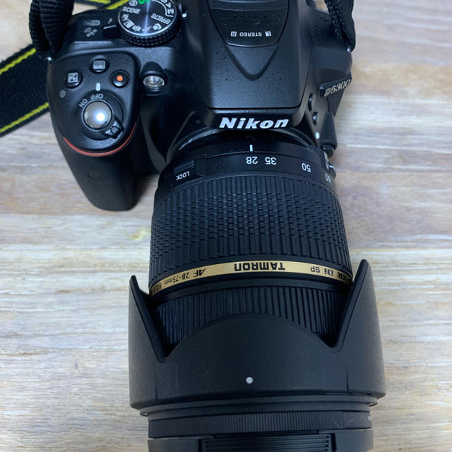 Nikon D5300 Tamronレンズ付き - デジタル一眼