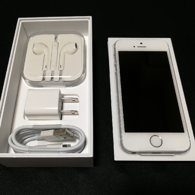 iPhone8 64GB au 新春特価