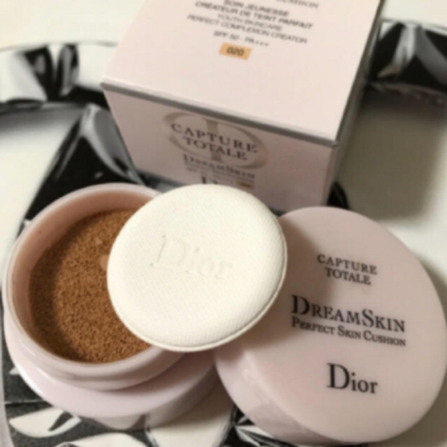 Dior - 新品♡エイジング♡クッションファンデ♡Dior刻印パフ付きの通販 by ♡♡即購入OK♛期間限定SALE中♡♡｜ディオールならラクマ