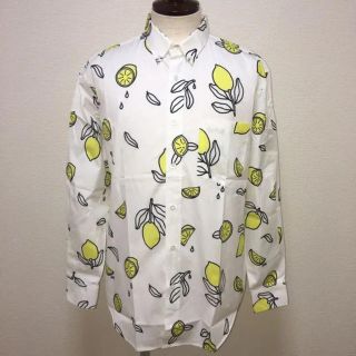 メゾンキツネ(MAISON KITSUNE')のAMI Alexandre Mattiussi レモン柄長袖シャツ(シャツ)