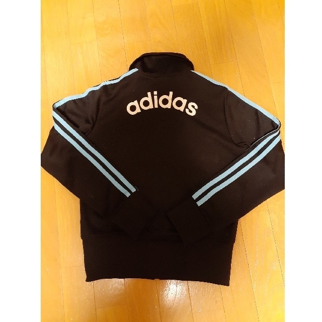 adidas(アディダス)のアディダス　レディース　オシャレ　ジャージ レディースのトップス(Tシャツ(長袖/七分))の商品写真