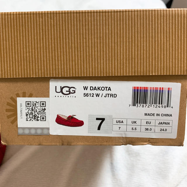 UGG(アグ)の週末限定‼️【超美品】UGG モカシン ダコタ サイズ7 レディースの靴/シューズ(スリッポン/モカシン)の商品写真