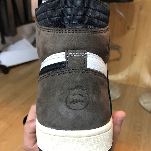 NIKE(ナイキ)の⚠️最終 us9 Travis aj1 メンズの靴/シューズ(スニーカー)の商品写真