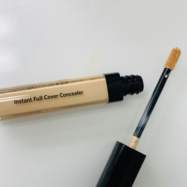 BOBBI BROWN(ボビイブラウン)のインスタント フルカバー コンシーラー 01ポーセリン コスメ/美容のベースメイク/化粧品(コンシーラー)の商品写真