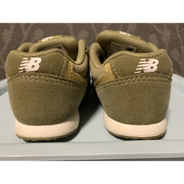 New Balance(ニューバランス)のニューバランス 996 スニーカー ベビー 12.5 カーキ キッズ/ベビー/マタニティのベビー靴/シューズ(~14cm)(スニーカー)の商品写真