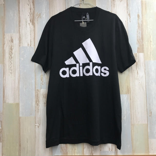 adidas(アディダス)のアディダス  デカロゴTシャツ 黒×白  メンズのトップス(Tシャツ/カットソー(半袖/袖なし))の商品写真