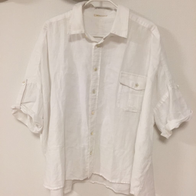 白シャツ☆ レディースのトップス(シャツ/ブラウス(半袖/袖なし))の商品写真