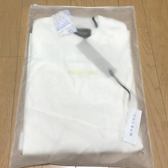 FEAR OF GOD(フィアオブゴッド)の Sサイズ Essentials Boxy T-Shirt リフレクティブ メンズのトップス(Tシャツ/カットソー(半袖/袖なし))の商品写真