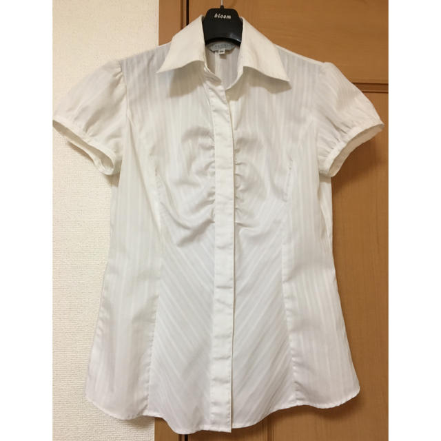 しまむら(シマムラ)のしまむら 白ブラウス 半袖 9号 レディースのトップス(シャツ/ブラウス(半袖/袖なし))の商品写真