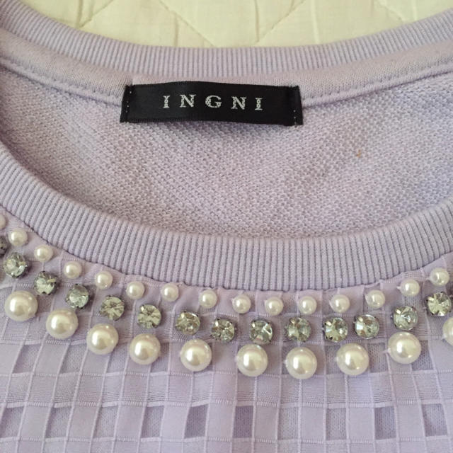 INGNI(イング)のINGNI ラベンダービジュー パール付きトップス レディースのトップス(カットソー(長袖/七分))の商品写真