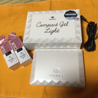 ジェルネイル LEDライト&新品ネイル2個(ネイル用品)