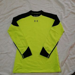 アンダーアーマー(UNDER ARMOUR)のこっちゃん様専用★UAほぼ新品　ユースＸＬ(Tシャツ/カットソー)